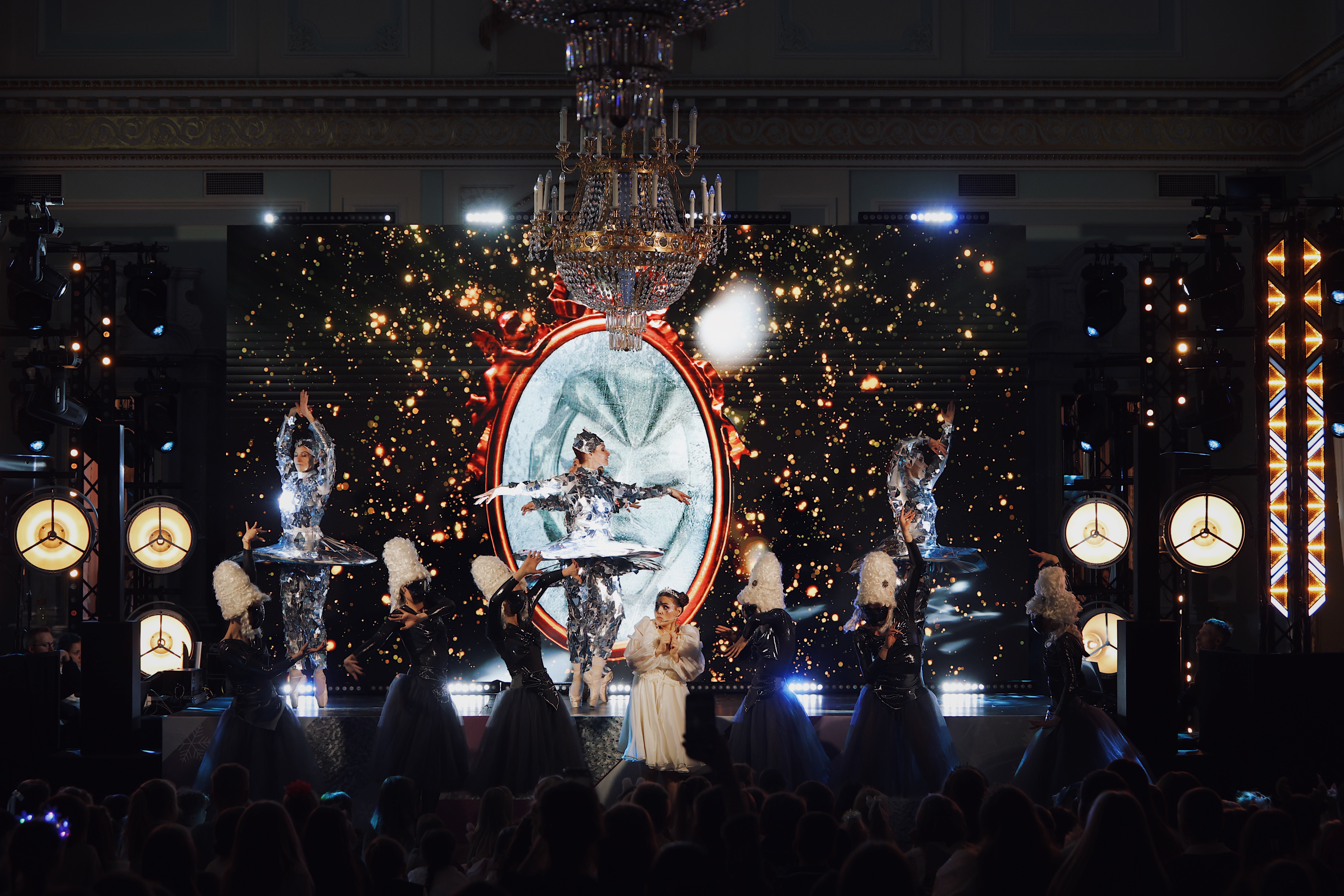 Ёлки в Константиновском дворце